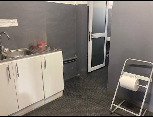 INDUSTRIAL PROPERTY TO RENT IN NORTH END